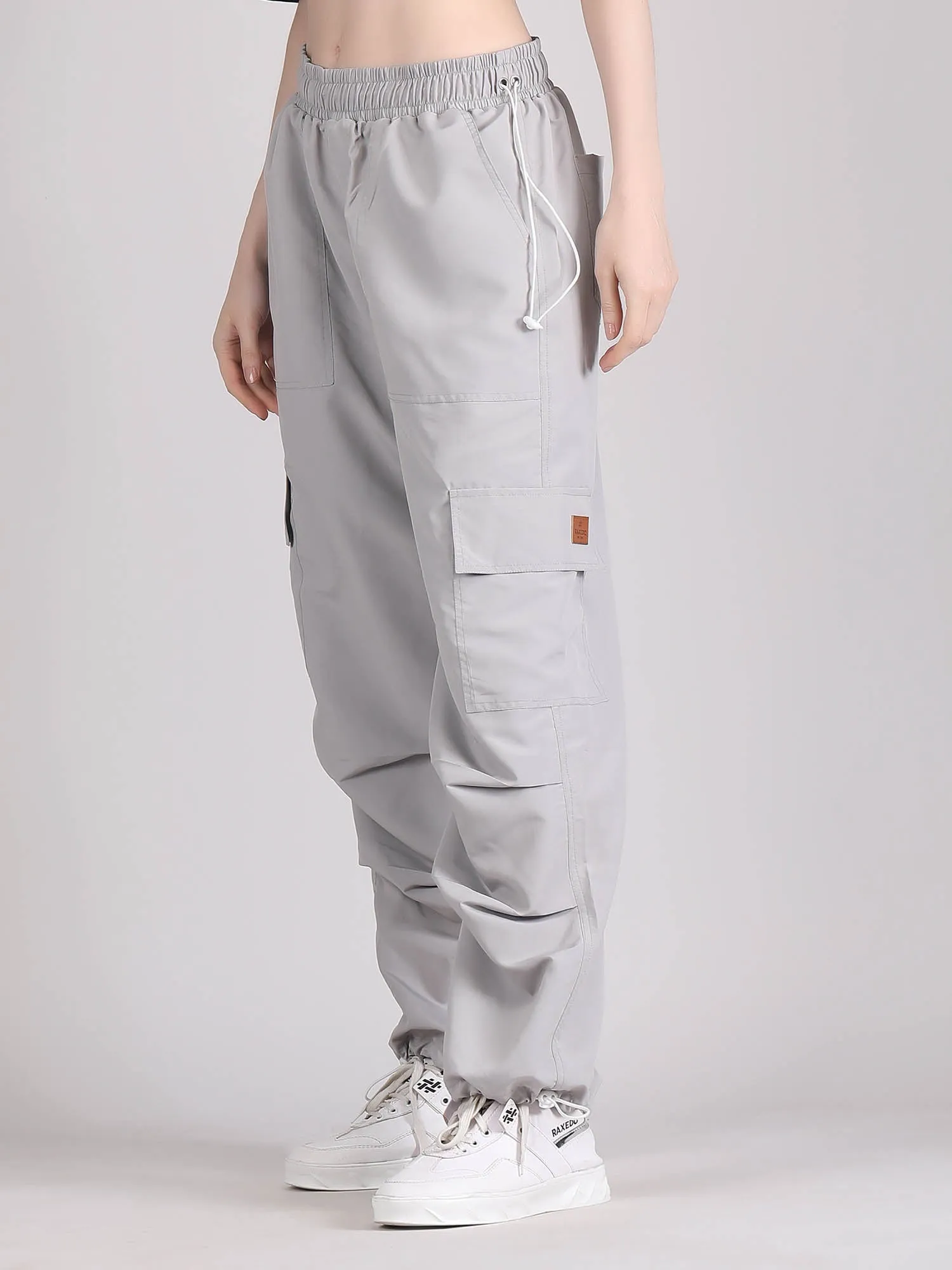 Baggy parachute cargo pants