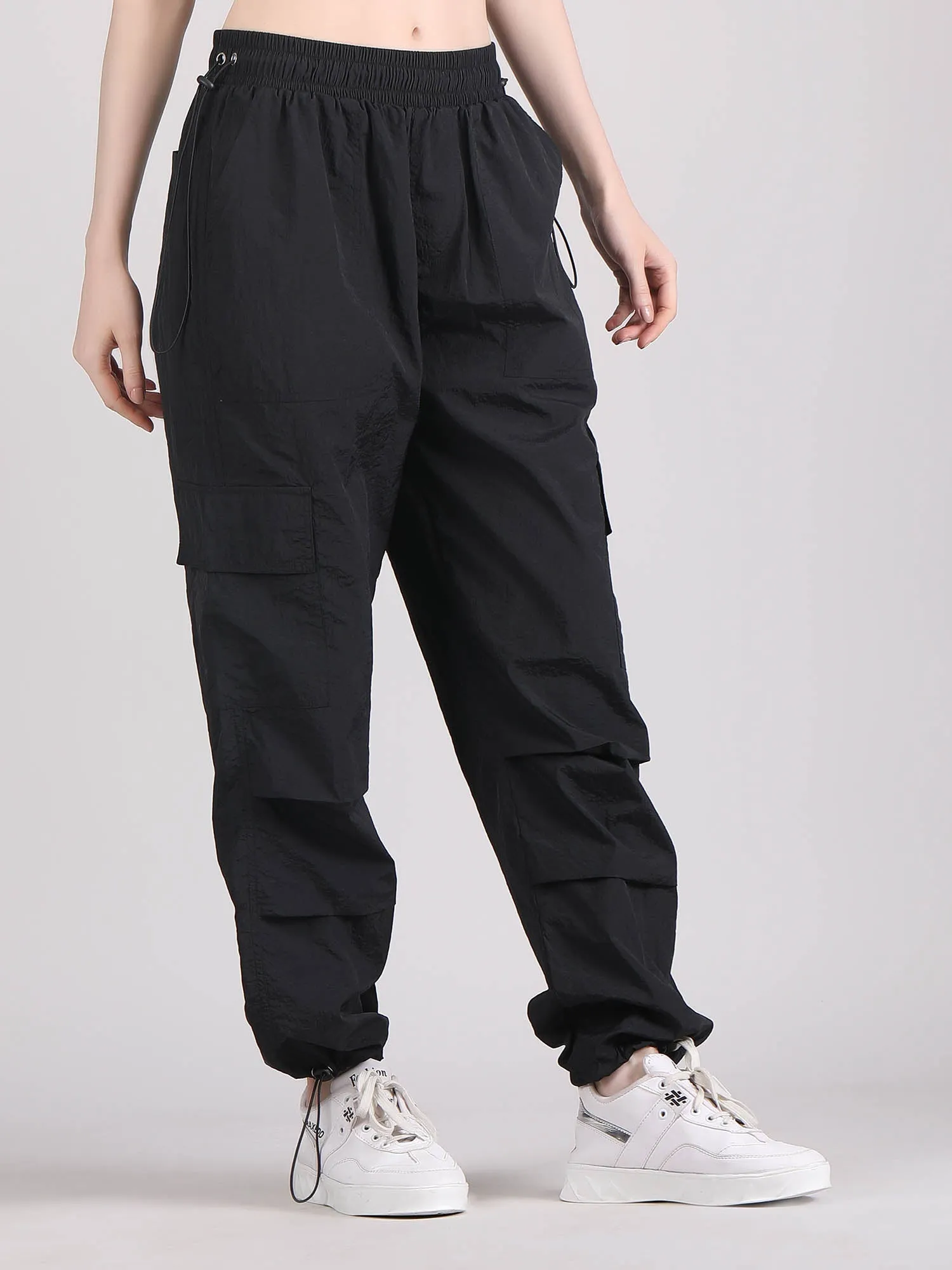 Baggy parachute cargo pants