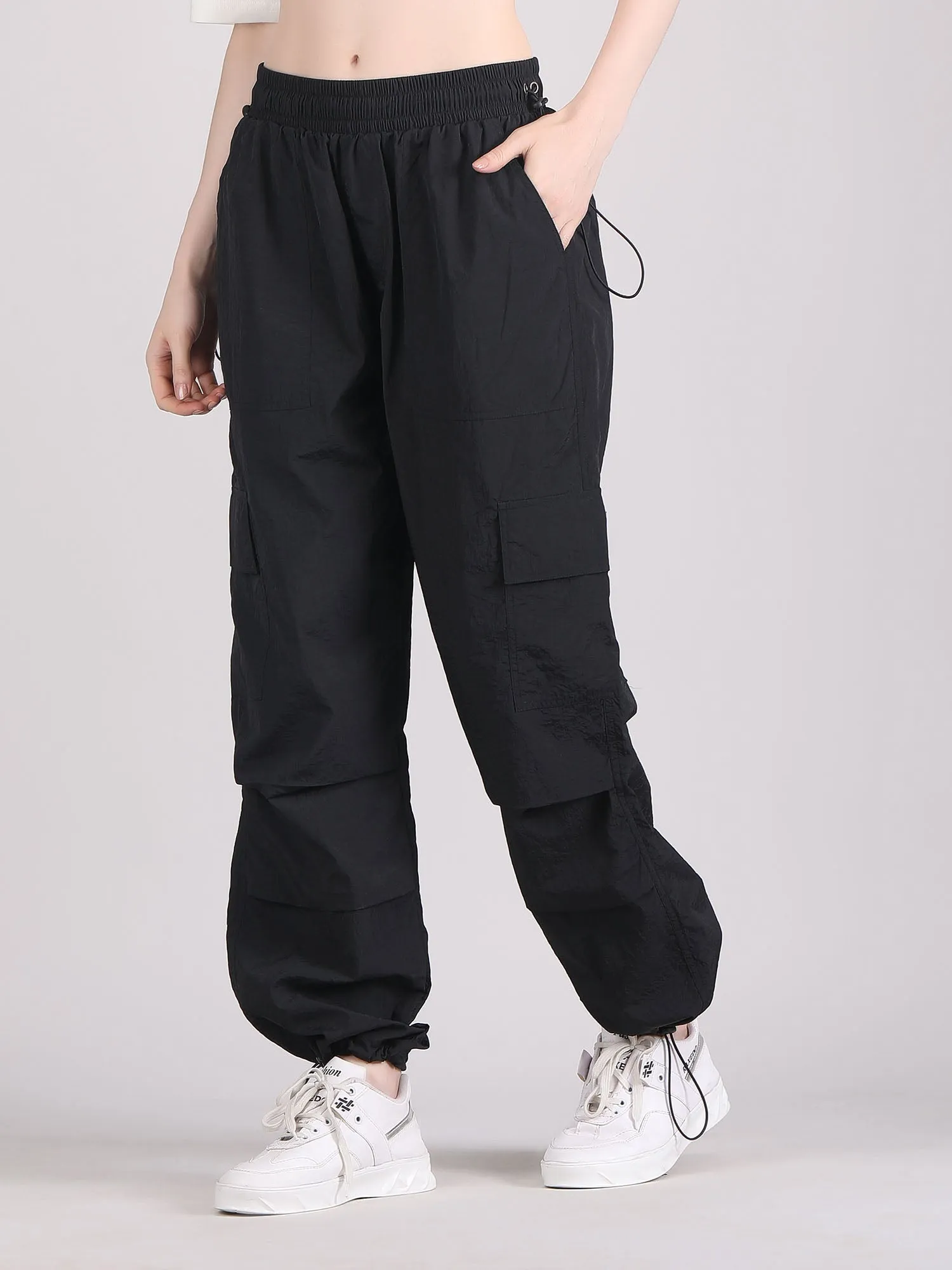 Baggy parachute cargo pants